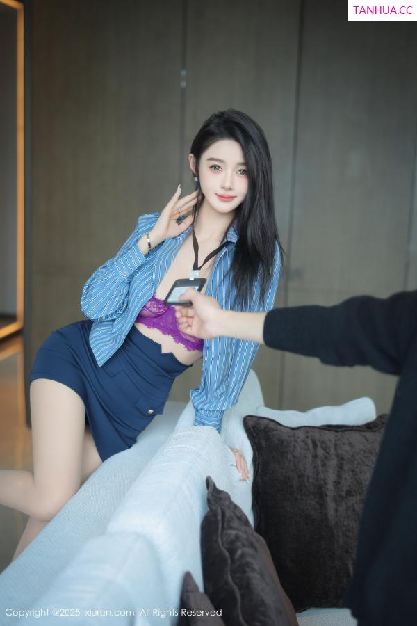   [XiuRen]高清写真图 2025.02.21 No.9921 Candy糖糖 丝袜美腿第12张图片